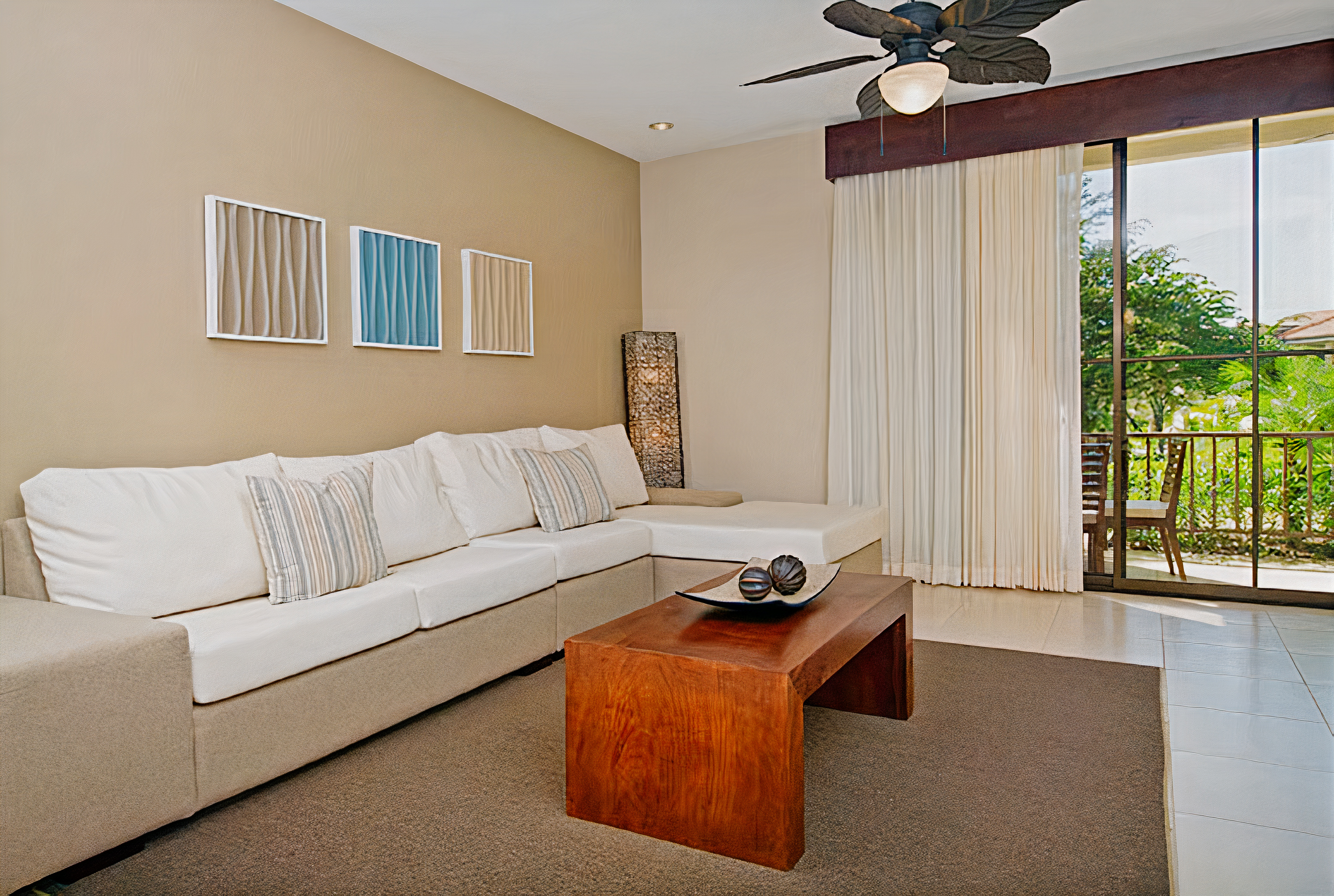 Residence club living room